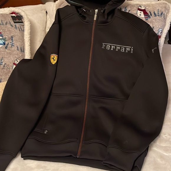 Men’s performance puma hoodie - Picture 6 of 6